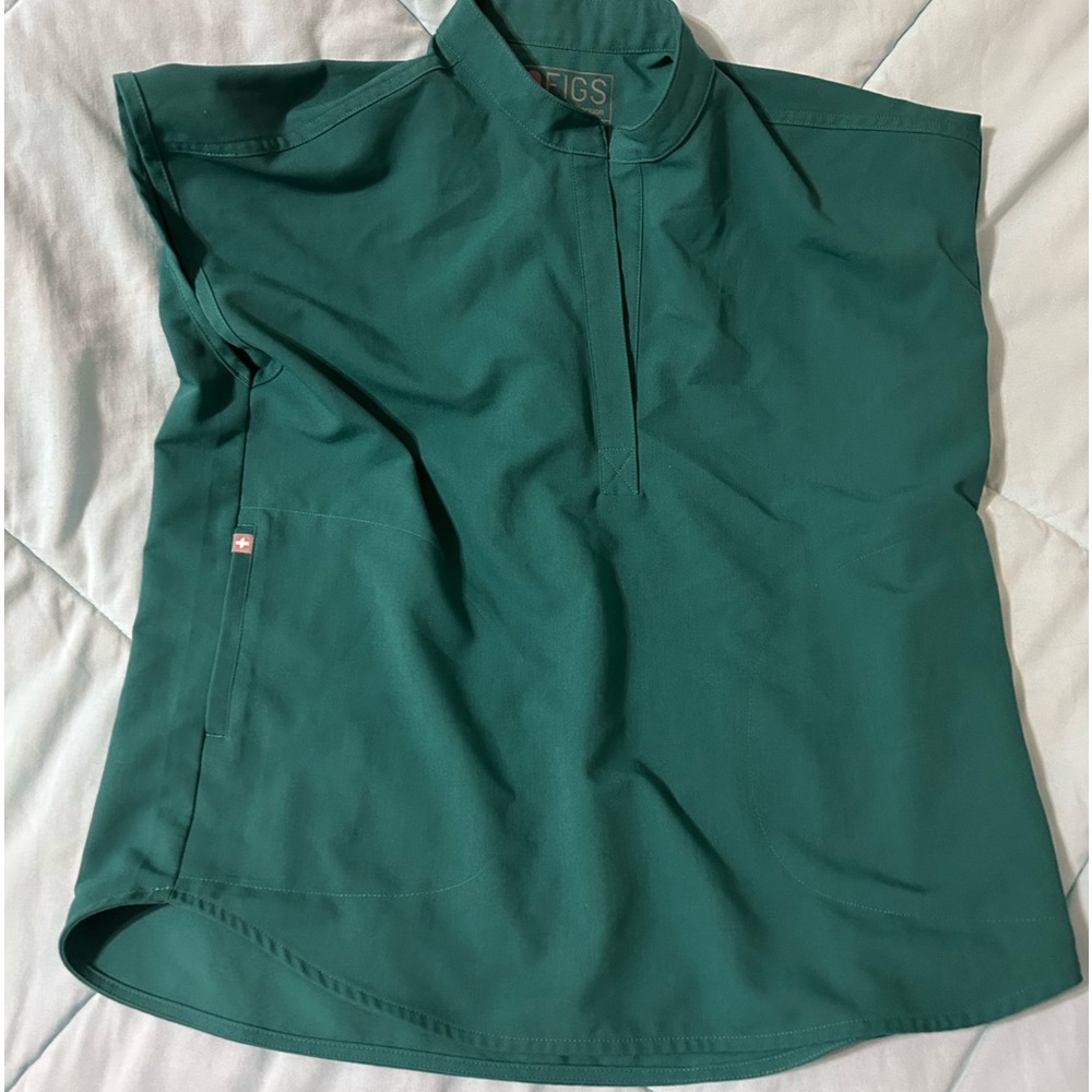 Like New, Figs Scrubs S/T and S